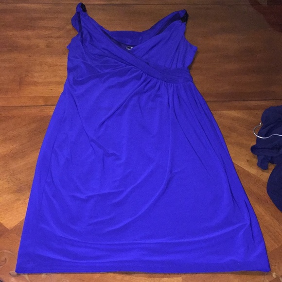 Dress - Picture 5 of 7